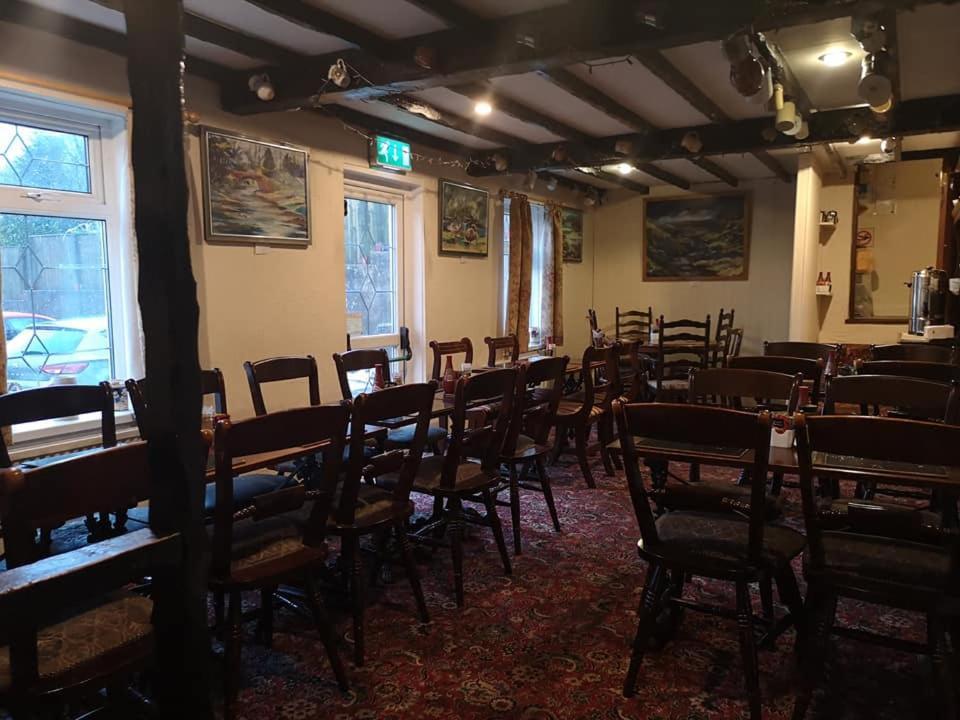 Butchers Arms Restaurant And Brewpub Hostel Merthyr Tydfil Exterior photo